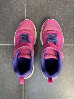 PRODÁM TENISKY, DEICHMANN, VELIKOST 36. CENA - 3
