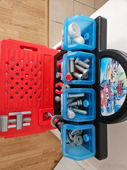 Montážní stůl a elektrický šroubovák na baterie - 3