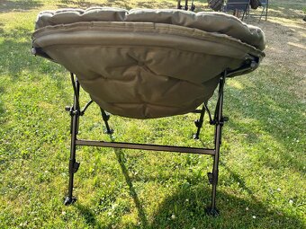 NASH - Indulgence Moon Chair Deluxe - 3