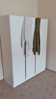 2 studentky do 2.lůž. pok. v 2,5+1, okolí SU Bezr. nám. - 3