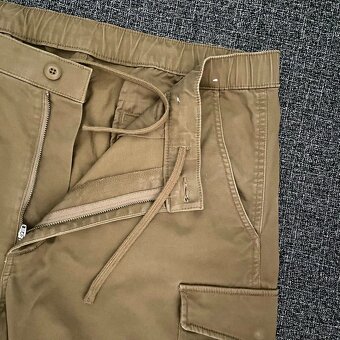Pánské hnědé cargo kalhoty Uniqlo vel. XL - 3