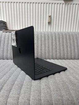 MacBook Air 15''Midnight/Starlight M3 8/256 2024 - 3