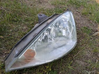 Světla Ford Focus I - zachovalé, funkcni - 3
