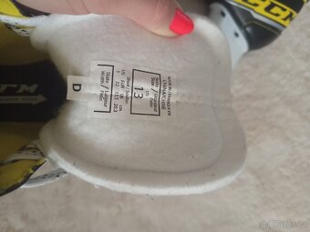 Chlapecké brusle na led, zn. CCM - 3