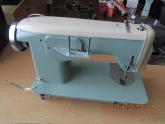 Šicí stroj LADA 238 - 3