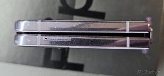 Samsung Galaxy Z Flip4 - 3