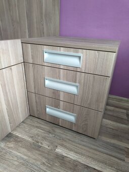 prodám nábytek do ložnice - 3