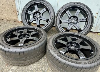 Nissan GT-R trackpack kola - 3