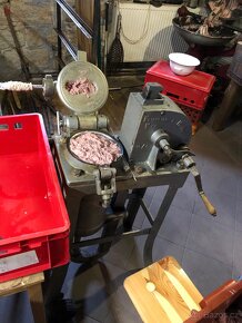 Prodám kutr a plničku na klobasy mýchačka - 3