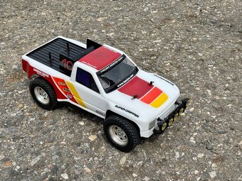 Tamiya TA02 Toyota Prerunner RTR - 3