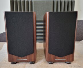ACOUSTIC ENERGY AE500 + ISOACOUSTICS PUCK - 3