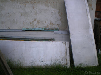 2x stěnovou desku 250 x 90 cm s tepelnou izolací. - 3