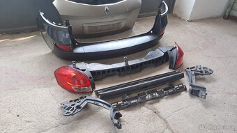 Renault Clio III / 3 - Kompletní zadní část Grand - 3