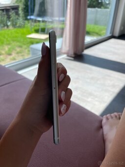 iPhone SE 2020 - 3