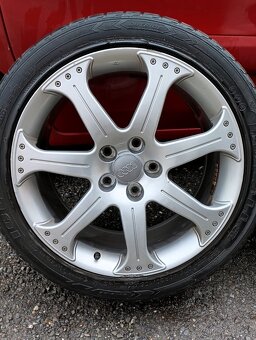 ALU kola Audi Q7 5 x 130 275/40 R20 - 3