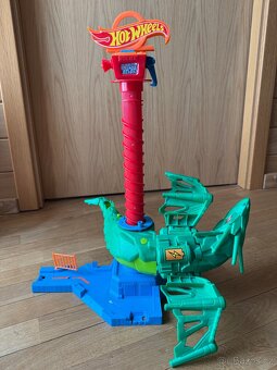 Hot wheels Dračí útok ze vzduchu - 3