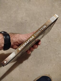 Biografika Einstein - 3