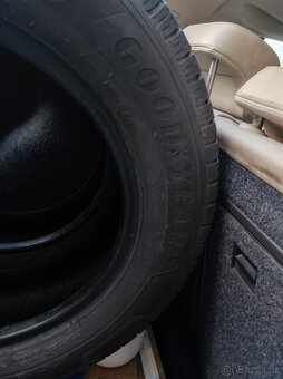 2x pneu Goodyear Efficient grip 215/65/16 C - 3