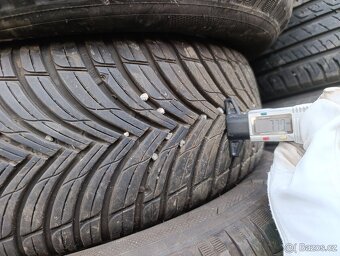 Celorocni 195/65 R15 - 3