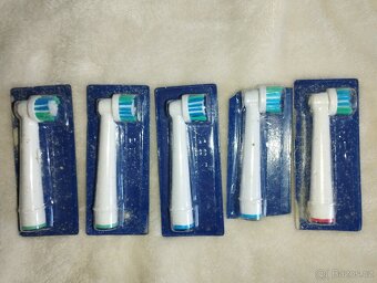 funkčni nabíječka + náhradní hlavice na oral b - 3