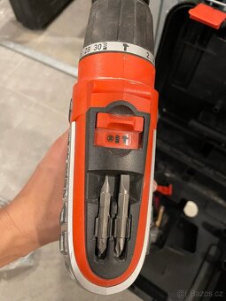 AKU vrtačka s příklepem Black & Decker 18V, 1,7Ah - 3