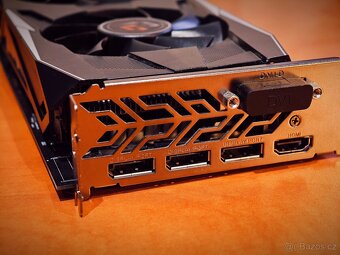 Radeon RX 570 Phantom Gaming D 8G Grafická karta - 3