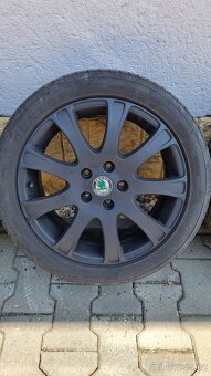 Prodám kola 5x112 r17 Octavia 2 - 3