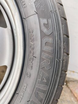 VW Multivan t6.1 pneu + disky r17 originál letní pneu - 3