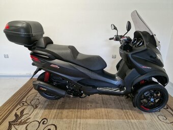 Piaggio MP3 500 hpe Zpátečka LED denní svícení AKRAPOVIČ - 3