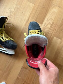 Brusle Bauer Vapor 3x pro Int - 3