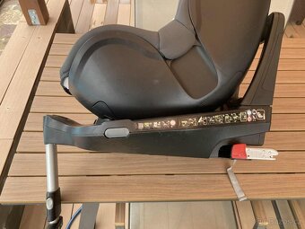Otočná autosedačka Britax Dualfix - 3
