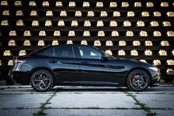 Alfa Romeo Giulia VELOCE Q4 - 3