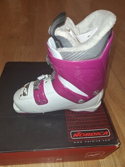 Prodám přezkáče Nordica vel. 220 - 3