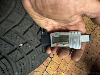 185/60/15 dvě zimní pneu Hankook - 3