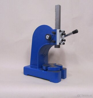 AP-1 ruční mechanický lis s otočnou pracovní deskou TOPLAND - 3