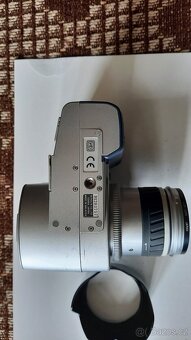 Minolta Dimage 7 - sleva - 3