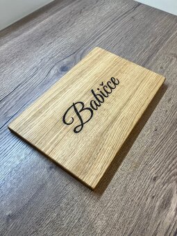 Dubové krájecí prkénko gravírované - 3