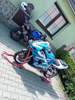Suzuki gsx R 750 - 3