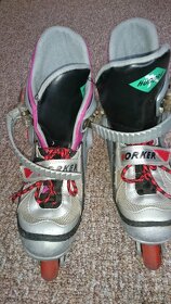 Prodám dívčí kolečkové brusle vel. 30-33 - 3