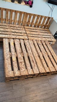 Prodám bytelnou paletovou postel EUR - 3