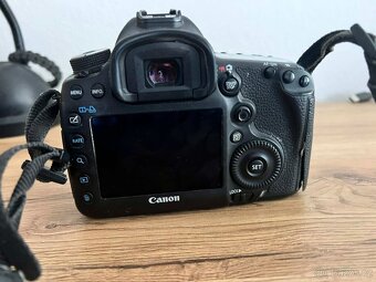 Canon 5d MarK III - 3