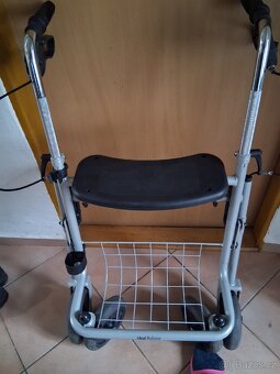 Čtyřkolové chodítko - 3