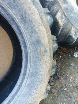 Pneumatiky Backhou Camso 16,9-28 ;16,9/28 - 3