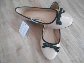 BALERÍNY VEL. 39. - 3