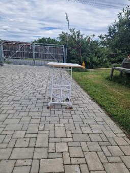 Originální litinový stůl - 3