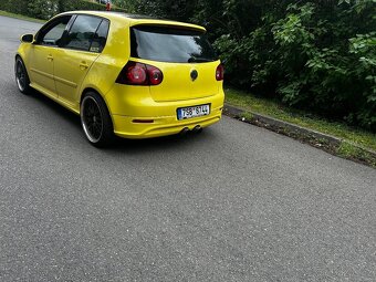 VW Golf GTi manuál - 3