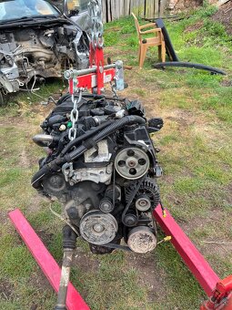 Motor 1.4hdi najeto 280xxx kód motoru 8hx ,50kw - 3