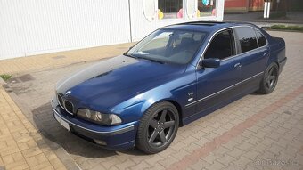 BMW E39 540i sedan, 4.4l V8 - 3