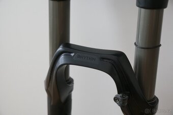 Odpružená vidlice Fox Rhythm 34, 130 mm, 29" - 3