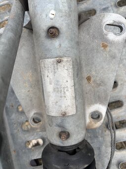 Nájezdová brzda knott 3000kg - 3